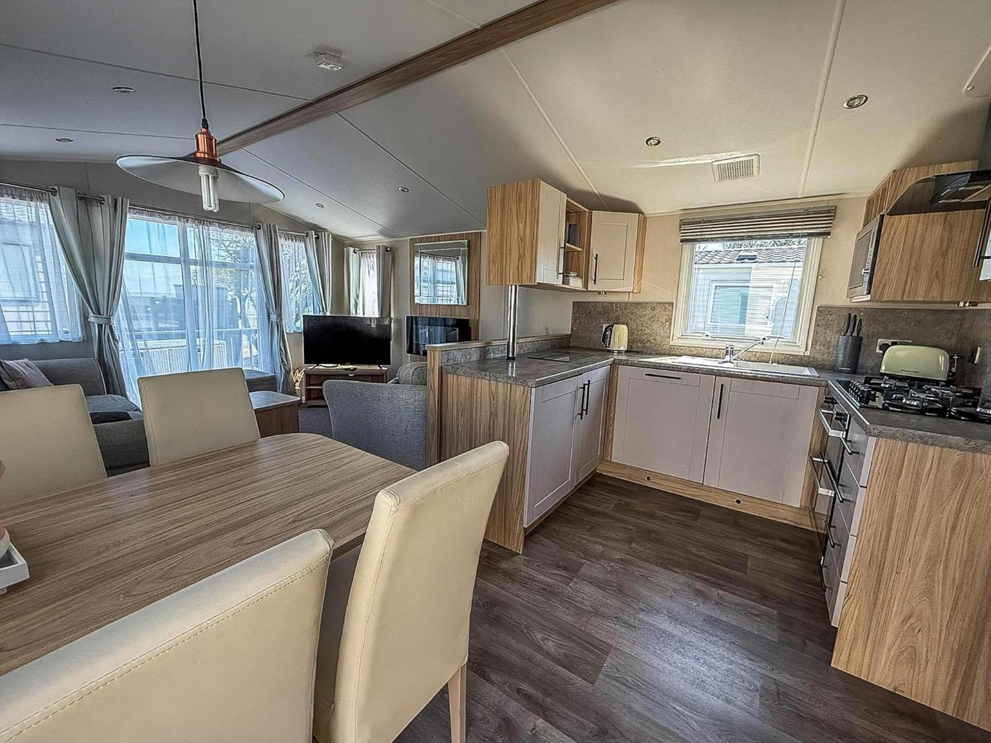 Beautiful 6 Berth Caravan, Nearby Beach In Suffolk Ref 68016Bs Lowestoft Exterior photo